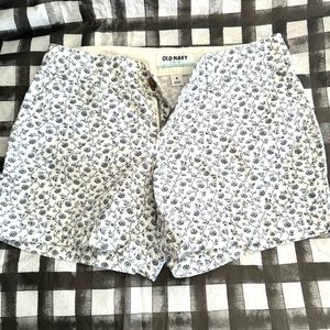 OLD NAVY SHORTS SIZE 0 NEVER WORN